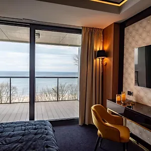 https://golden-eye-apartament-seaside-park.kolobrzeghotels.com