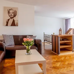 Klimatyczne Mieszkanie 3-pok. 200m Od Dworca Głównego Pkp Wrocław